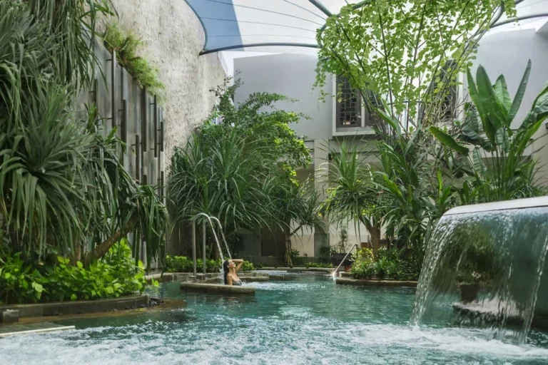 Sydney pools: Dari Kebisingan Kota ke Oase Penyembuhan di Bali, Tren Kebugaran dan Relaksasi Memukau