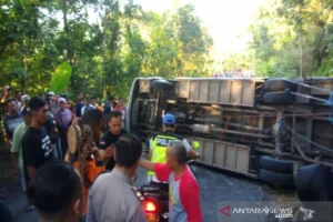 Tragedi Mobil Seruduk Siswa di Pandeglang: Satu Anak Meninggal, Puluhan Luka, dan Kontroversi Kesehatan Pengemudi