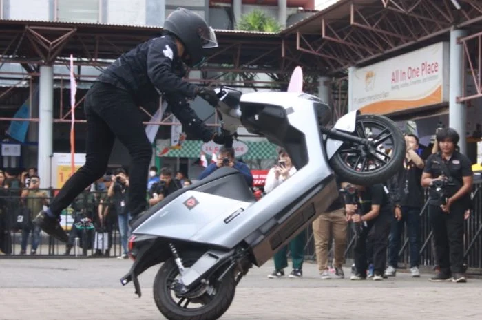Uji Jalan Bandung‑Bogor: Motor Listrik Yadea Tembus 156 km, Buktikan Daya Saing Kendaraan Elektrik