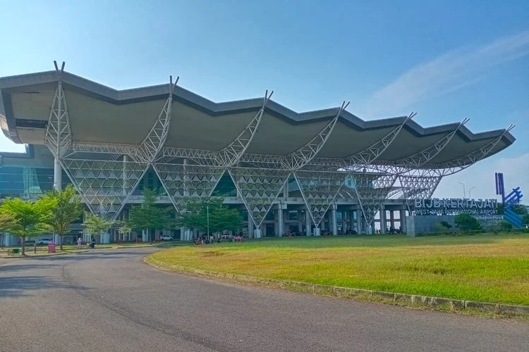 Bandara Kertajati di Persimpangan: Reaktivasi Husein Picu Persaingan dan Dilema Ekonomi Jawa Barat