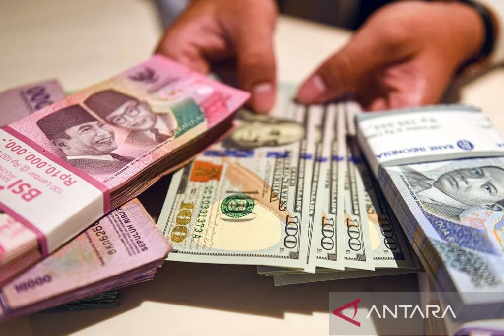 Dolar Hari Ini Melemah di Batas Rp18.000: Dampak pada Harga Barang dan Prediksi Rupiah