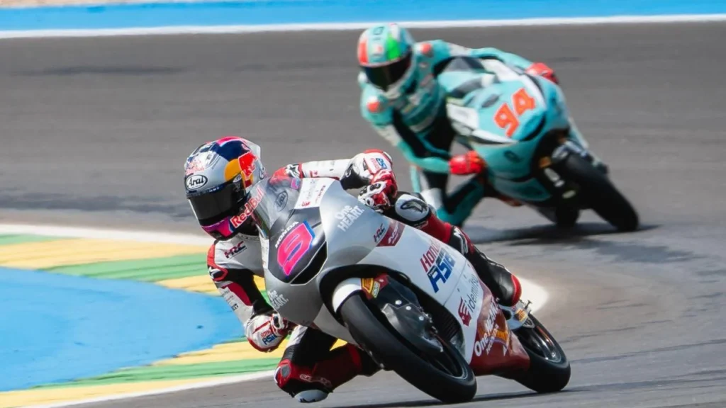 Drama Penalti Long Lap Turunkan Veda Ega Pratama ke Posisi Keenam di Klasemen Moto3 Hungaria 2026