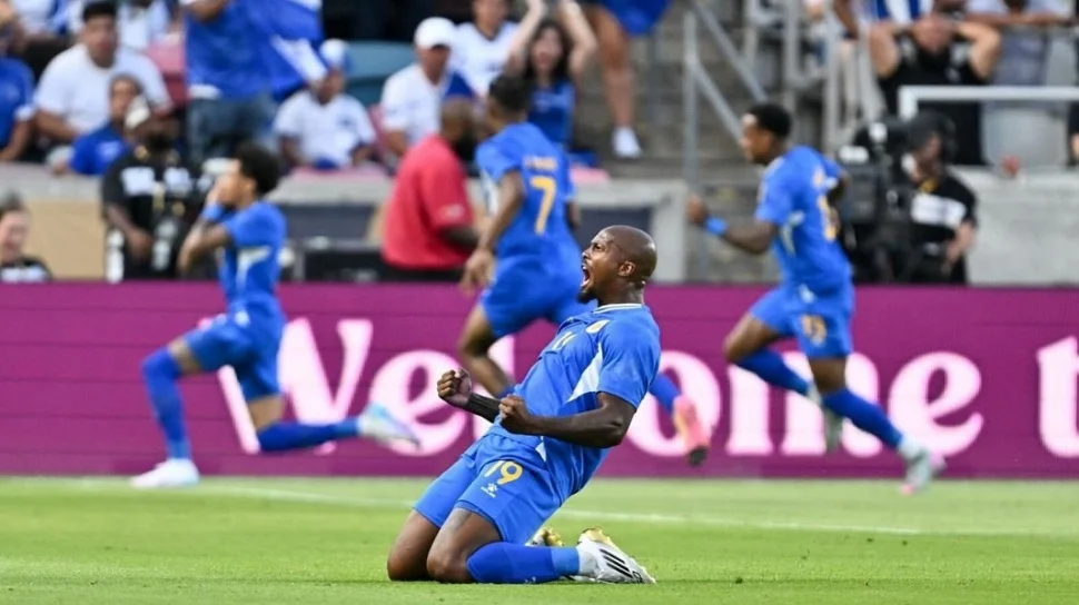 Emosi Surat Ayah, Gervane Castaneer, dan Debut Curacao di Piala Dunia 2026: Dari Kemenangan 1-1 hingga Kekalahan 7-1